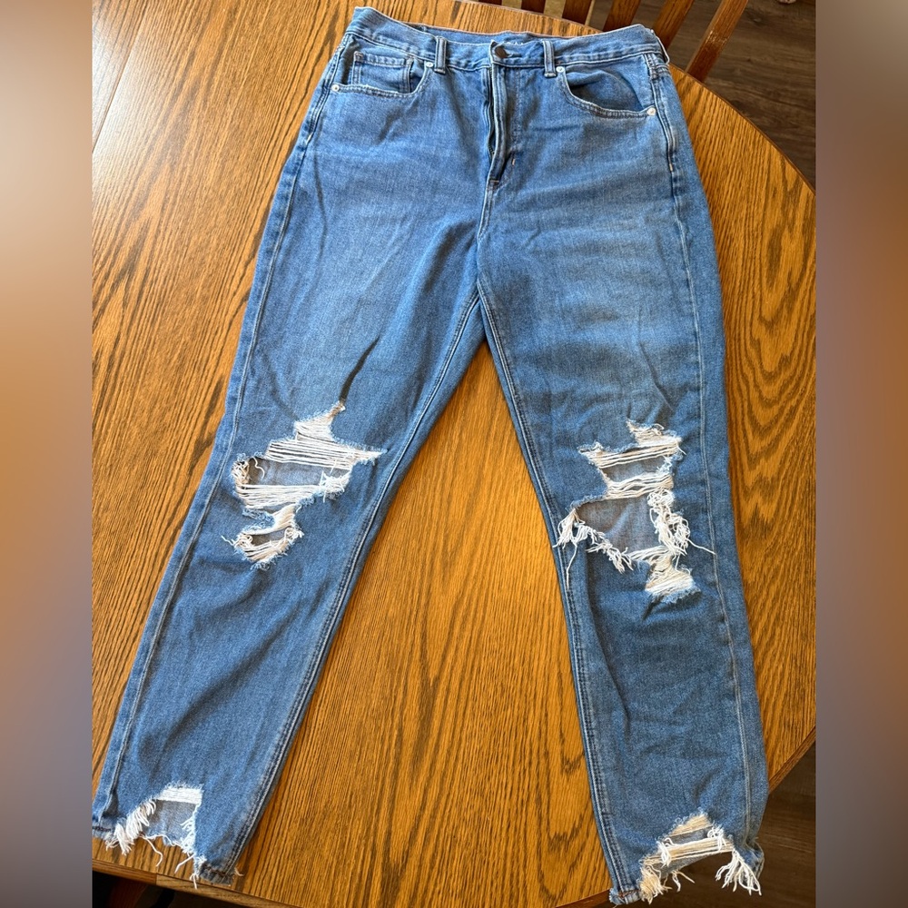 American Eagle Outfitters Distressed Denim Mom Jeans Size 8